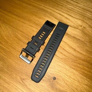 Garmin Quickfit 22 Dark Grey Silicone Watch Band
